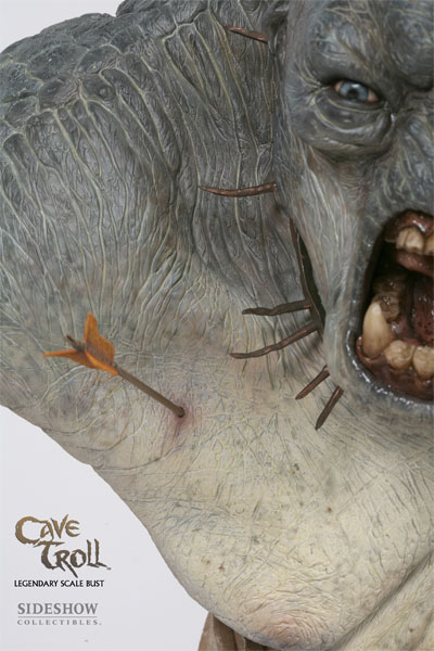 File:The Cave Troll Legendary Scale Bust - promo 04.jpg