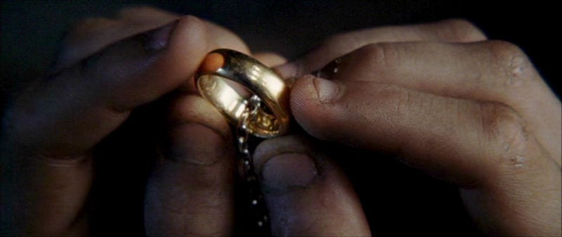 File:The Lord of the Rings - The Return of the King - Frodo fingering the One Ring.jpg